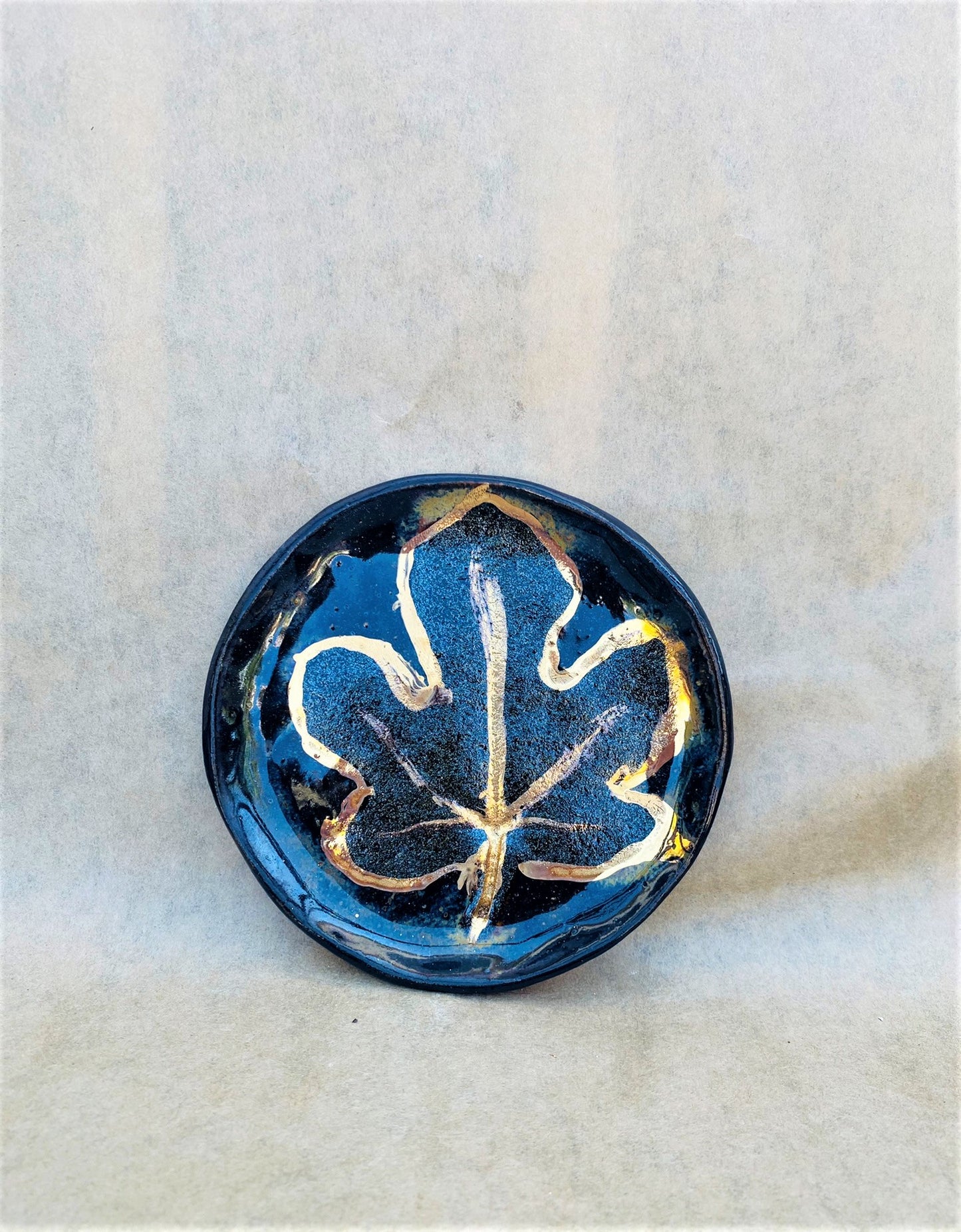 Hand Built Round Fig Leaf Dish 1