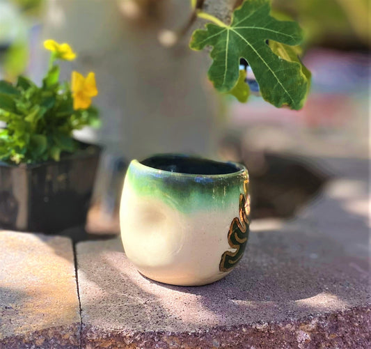 Golden monstera thumb cup / stemless wine cup